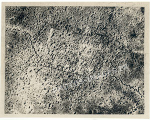 Photo a&eacute;rienne 3 de la destruction et l'effacement d'une propri&eacute;t&eacute; par les bombardements pendant la guerre de 1914-1918