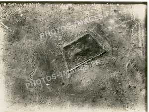 Photo a&eacute;rienne deu Fort de Vaux en 1916