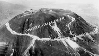 La route vers le Puy-de-Dôme sur une photo ancienne de 1930