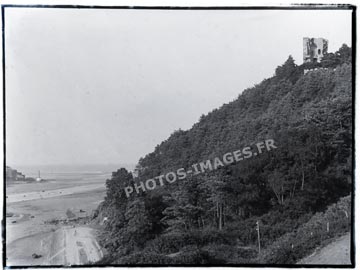 L'embouchure du Gouët à St-Brieuc et la tour de Cesson sur sa colline