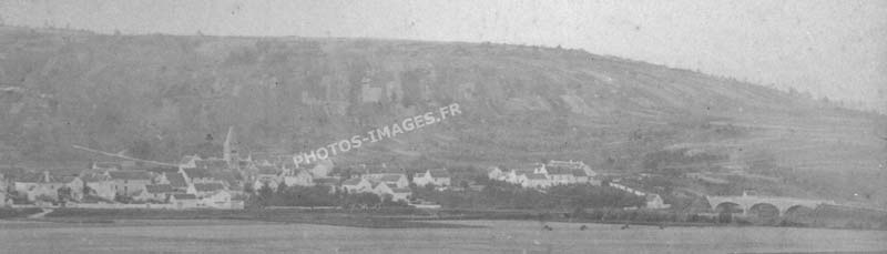 Vue ancienne en panoramique d'Azy dans le Cher