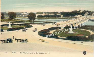 Photo ancienne de la place des Arts à Tours