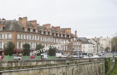 Orléans photo actuelle du Quai Neuf