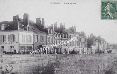 Le Quai Neuf en photo carte postale à Orléans