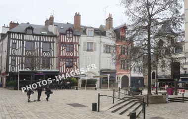 Orléans photo actuelle de la  Place du Châtelet