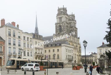 Orléans photo actuelle de la  Place de l'Etape