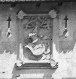 Le blason au dessus de l'entrée du château du Haut-koenigsbourg