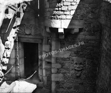 Porte et lion au Chateau Haut-koenigsbourg