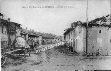 Photo ancienne d'un faubourg de Verdun en carte postale ancienne de 1918