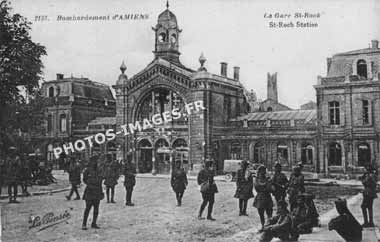 Ancienne photo de la gare Saint-Roch bombardée en carte postale d'Amiens en 1916