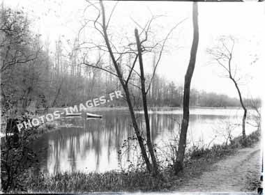 La largeur de l'étang à Saint-Cucufat en photo ancienne