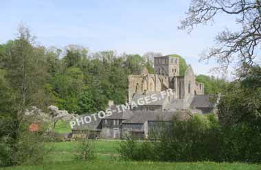 L'Abbaye de Hambye en photo actuelle