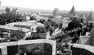 Photo ancienne de Carcassonne vue depuis la plateforme de Saint-Nazaire en 1930