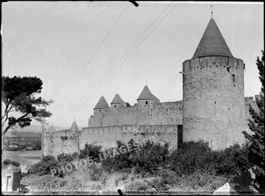Les tours de Carcassonne au début du siècle en 1910