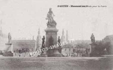 Nantes carte postale du Monument aux Morts en photo ancienne de 1900
