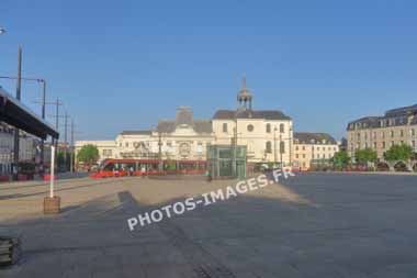 La place de la République en photo actuelle au Mans