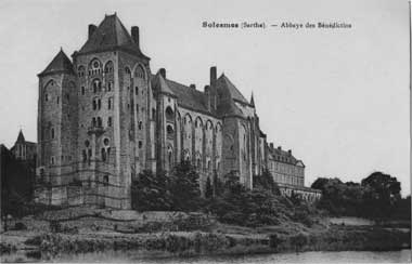 Ancienne photo de l'abbaye des Bénédictins de Solesme en carte postale de 1900