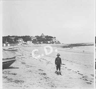 Ancienne photo d'une plage à Noirmoutier sur une plaque de verre de 1910