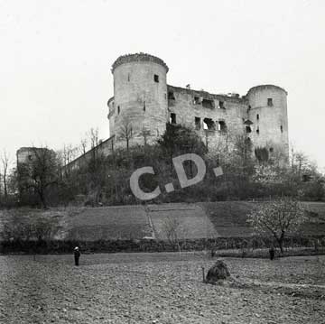 Photo ancienne de la façade ouest du château de Coucy