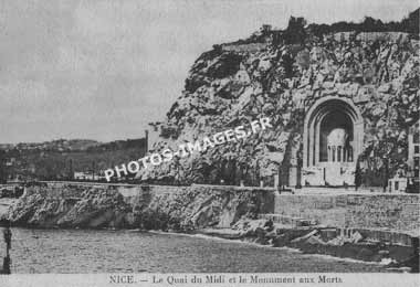 Quai du Midi et Monument aux Morts de Nice en vieille photo prise en 1930
