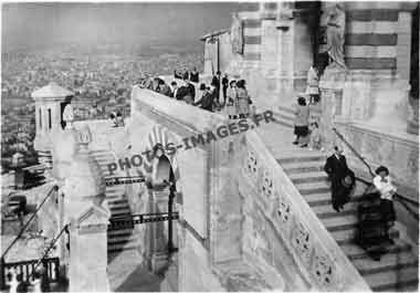 Ancienne photo de Marseille vue de puis Notre-Dame de la Garde en 1930