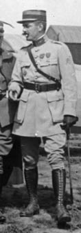 un officier devant l'avion pendant la guerre de 14-18, WW1