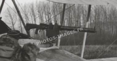 Photo de la mitrailleuse de l'avion allemand capturé en 14-18, WW1