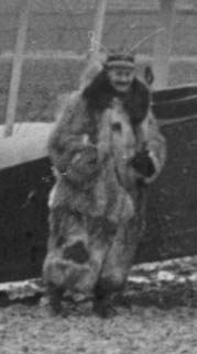 Photo duchasseur hilare devant sa proie en 14-18, WW1