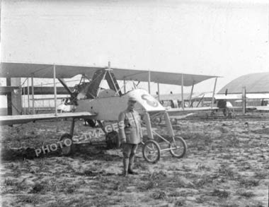 Photo d'un avion biplan d'observation en 14-18 WW1