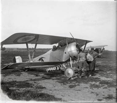 Photo de l'avion du lieutenant Delain de l'escadrille des Cigognes