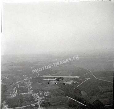 Biplan Voisin en vol, photo aérienne de 14-18