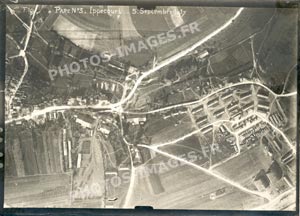 Photo aérienne verticale du camp d'Ippécourt dans la Meuse en 1917