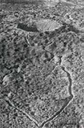 Détail de 14-18 ww1 de la photo en vue oblique de la butte de Vauquois et le cratère de mine