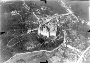 Photo aérienne du château de Pierrefonds pendant la guerre de 1914-1918 WW1