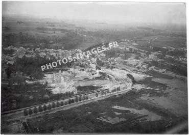 Photo aérienne du fort de Ham après sa destruction à l'explosif en 1917 