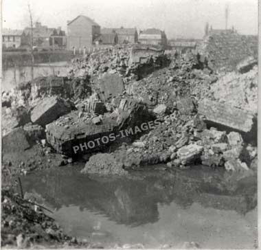 Muraille du fort de Ham, Somme 14-18 ww1, effondrée en bordure du canal